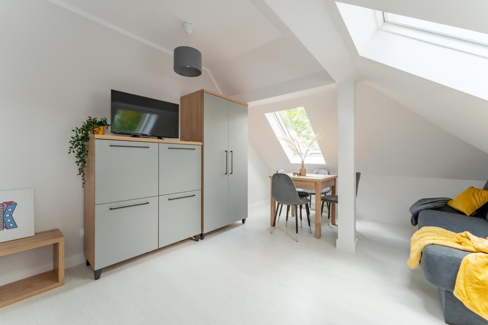 Apartamenty Ok'S - Blisko Centrum W Pelni Wyposazone - By Spaceapart イェレニャ・グーラ エクステリア 写真